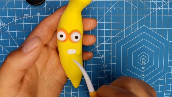 Handmade clay plasticine fruit banana, simple and easy to make, suitable for parent-child interactive games