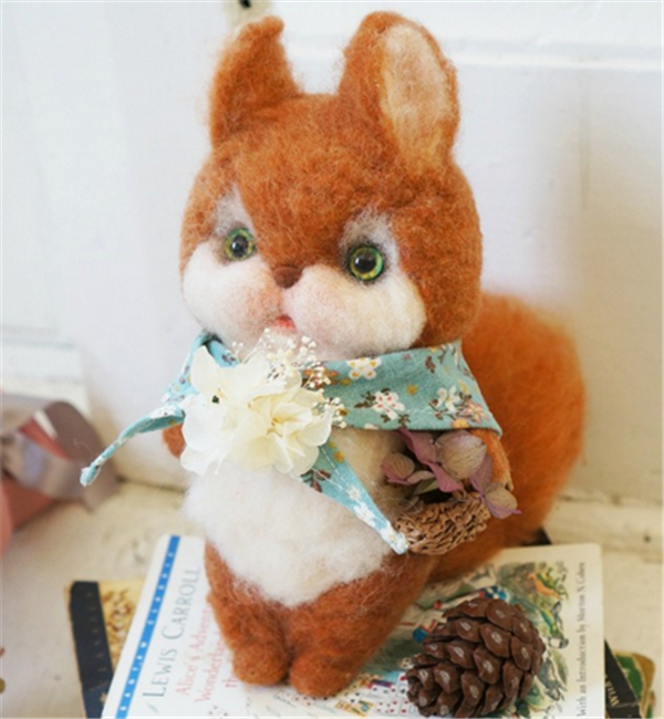 Cute wool felt handmade DIY creative cute little squirrel