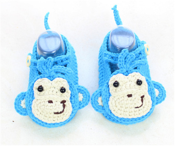 Handmade crochet DIY to make various creative and cute baby shoes