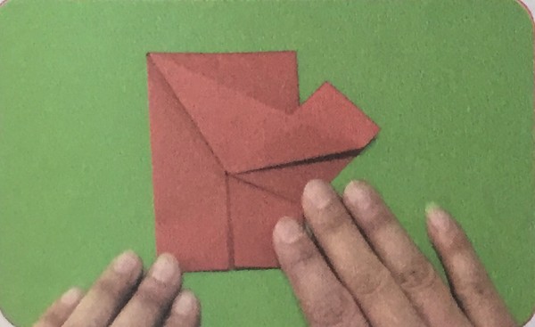 Illustration of origami method for gloves