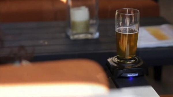 Ultrasonic beer frother makes beer taste better