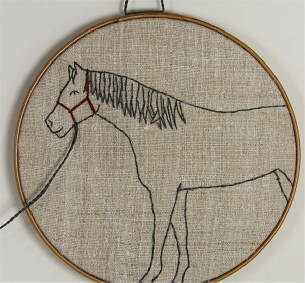 Embroidery DIY hand-drawn out playful and interesting 3D photos