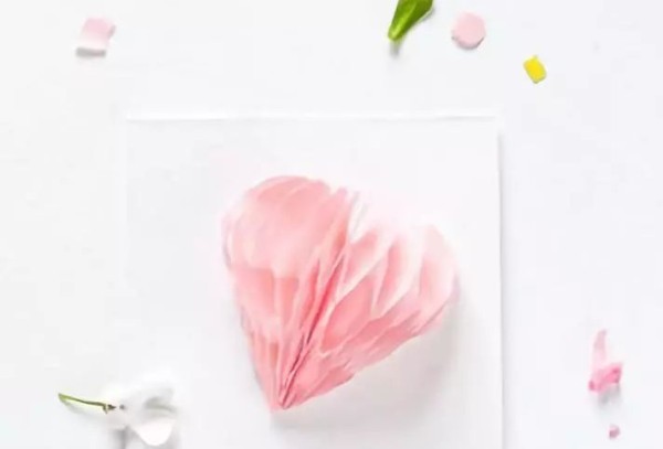 Simple and beautiful handmade method of combining Chinese Valentines Day greeting cards