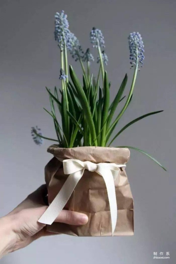 Teach you to use kraft paper to make a high-end looking flower pot