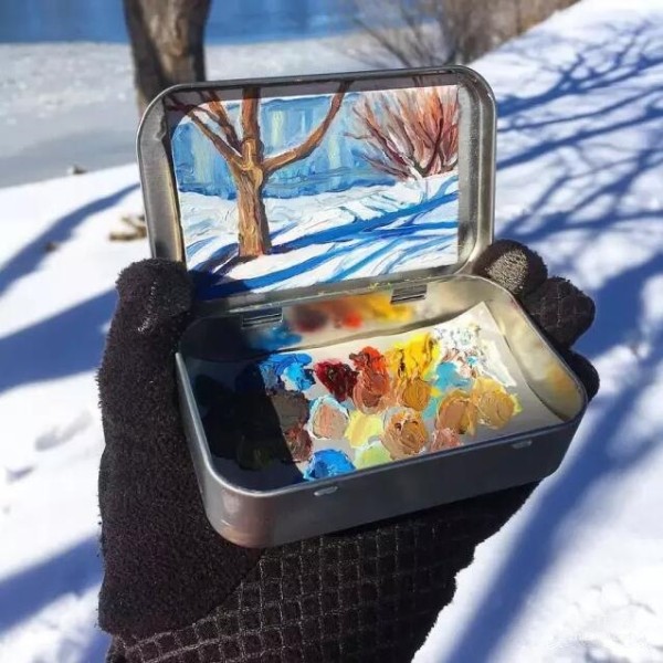 How do you put the scenery along the way into a small tin box? It’s simply artistic to the extreme.