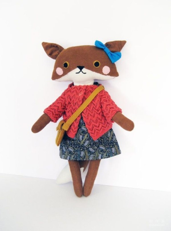 These dolls are so cute and easy to make. A guide to sewing doll stitches is included.