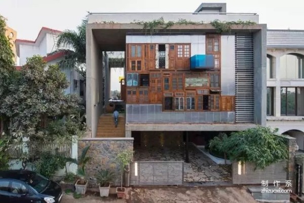 Things picked up from the garbage can also be used to decorate a large villa