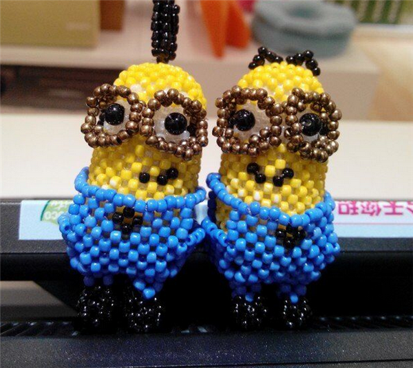 Appreciation of handmade beaded DIY animal dolls Despicable Me Minion works