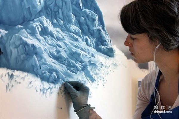 Its hard to tell the truth from the fake! Use chalk to draw a glacier