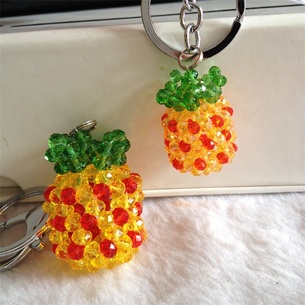 Appreciation of handmade DIY beautiful and delicious beaded pineapple pendant products