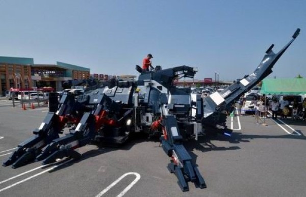 Japanese engineer in his 60s spent 11 years building giant mechanical beetle