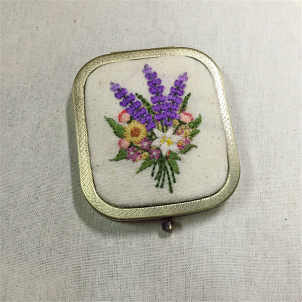 Creative handmade DIY beautiful lavender embroidery DIY small mirror