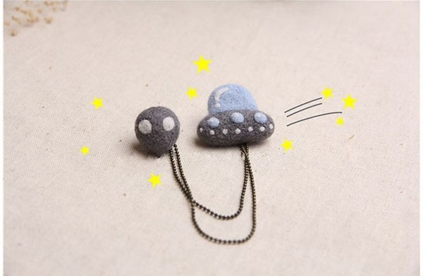 Appreciation of creative wool felt summer small objects brooch pendant