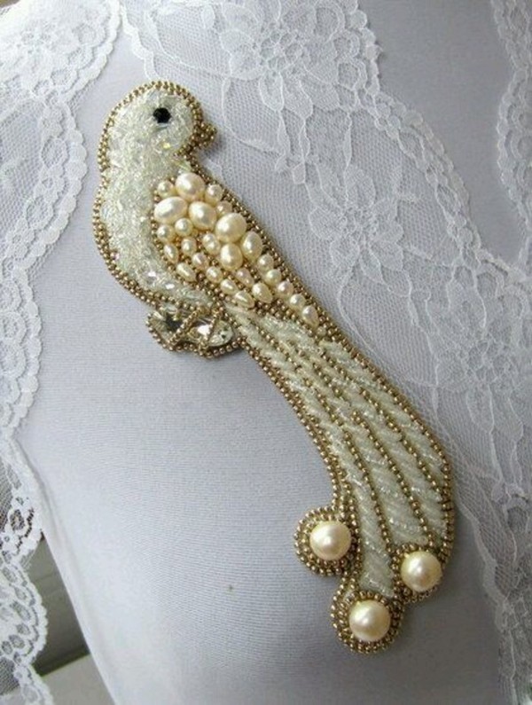 Cute yet elegant bird hand-beaded DIY trinkets