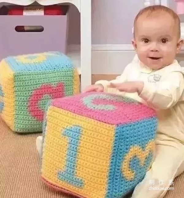 Mom, let’s use an old stool to transform it like this, it’s suitable for the whole family! (with tutorial)