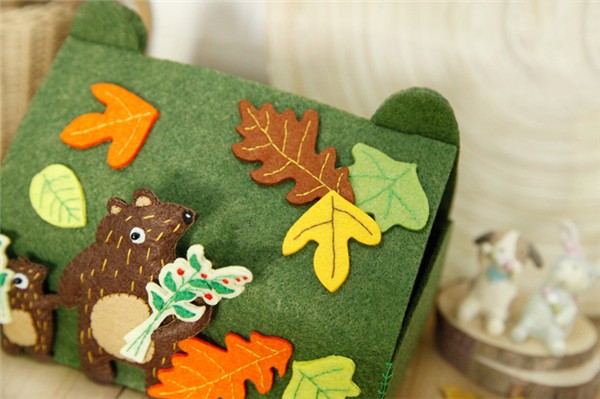 Green autumn paper box made from non-woven handmade fabric DIY