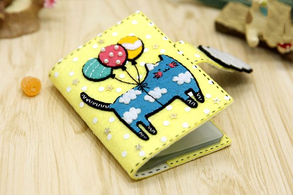 Make a fresh and fresh dream cat non-woven card holder with handmade fabrics