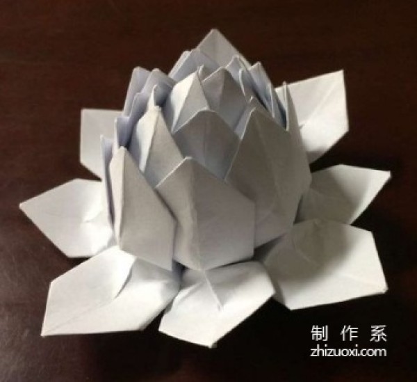 Simple lotus flower origami step-by-step tutorial