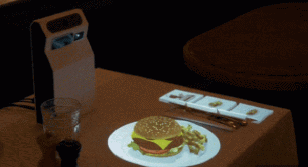 Let you see how high-tech restaurants are nowadays