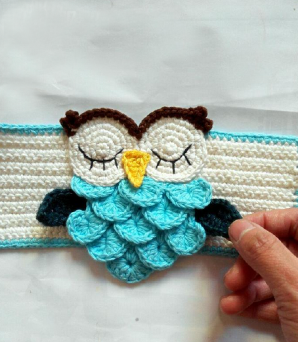 Nuannuan’s handmade crochet DIY makes creative owl cup sleeves