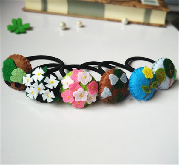 Fresh and sweet forest girl style hair accessories made by DIY handmade fabric embroidery