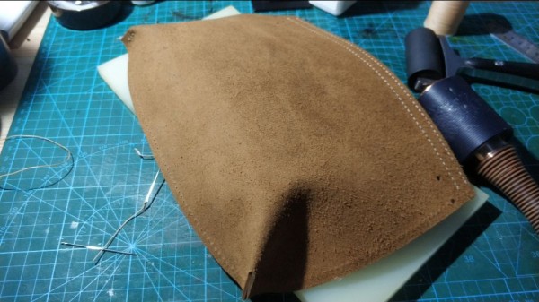 Crazy horse leather hunter bag making