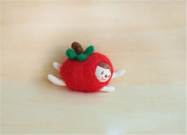 Various creative creative works of cute vegetable villains made by DIY using wool felt