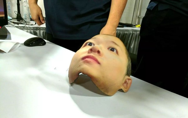 360-degree 3D face camera with no blind spots can be used to make a human skin mask