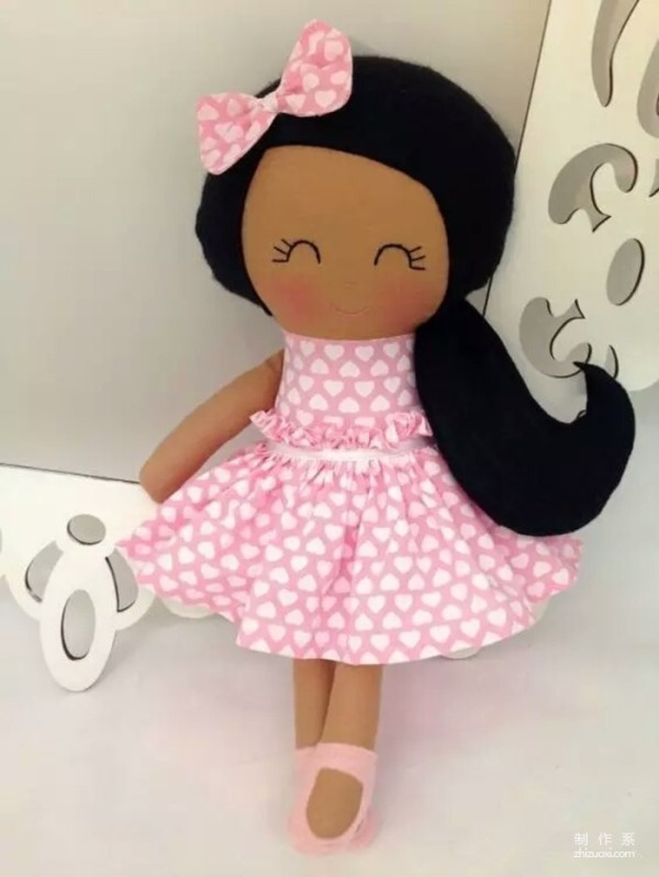 These dolls are so cute and easy to make. A guide to sewing doll stitches is included.