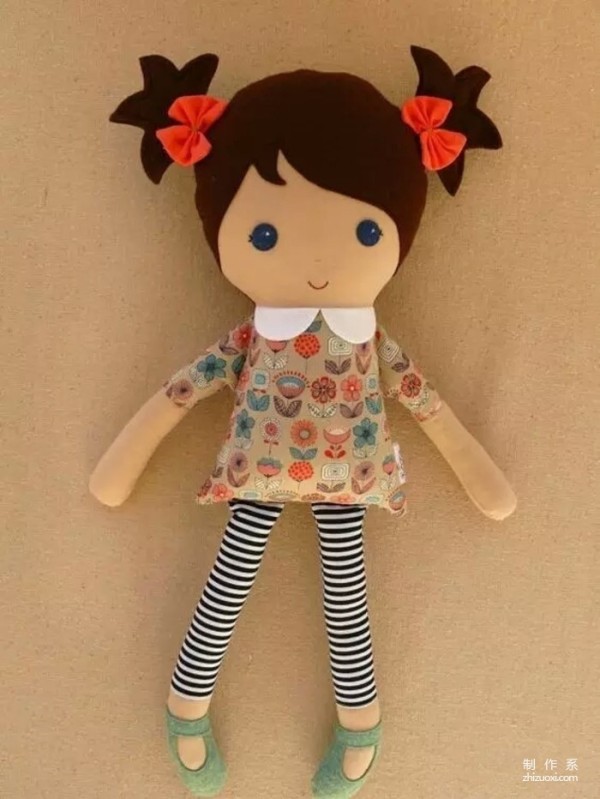 These dolls are so cute and easy to make. A guide to sewing doll stitches is included.