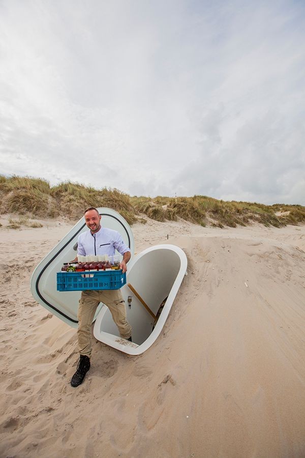 Constant temperature refrigerator buried underground