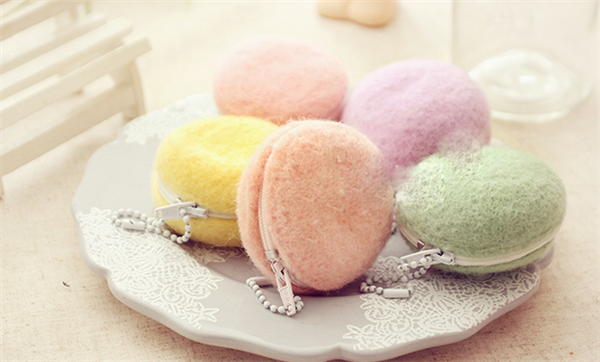 Macaron creative coin purse made by DIY handmade wool felt