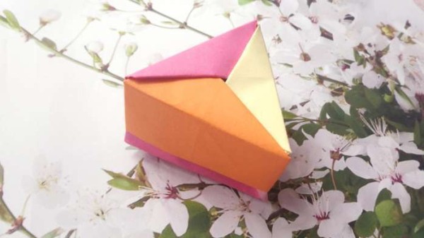 Beautiful origami tutorial for holiday packaging boxes