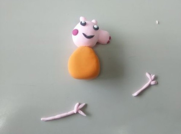 Ultra-light clay tutorial for children How to make Peppa Pig’s Mummy Pig