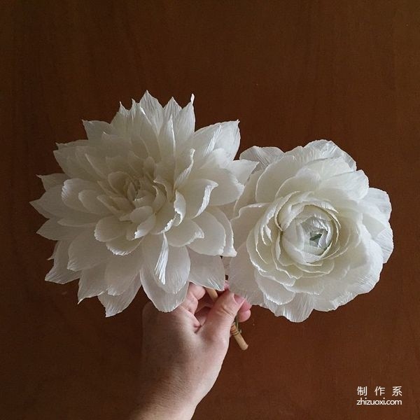 Appreciation of pictures of flowers blooming on paper, paper art flower handicrafts