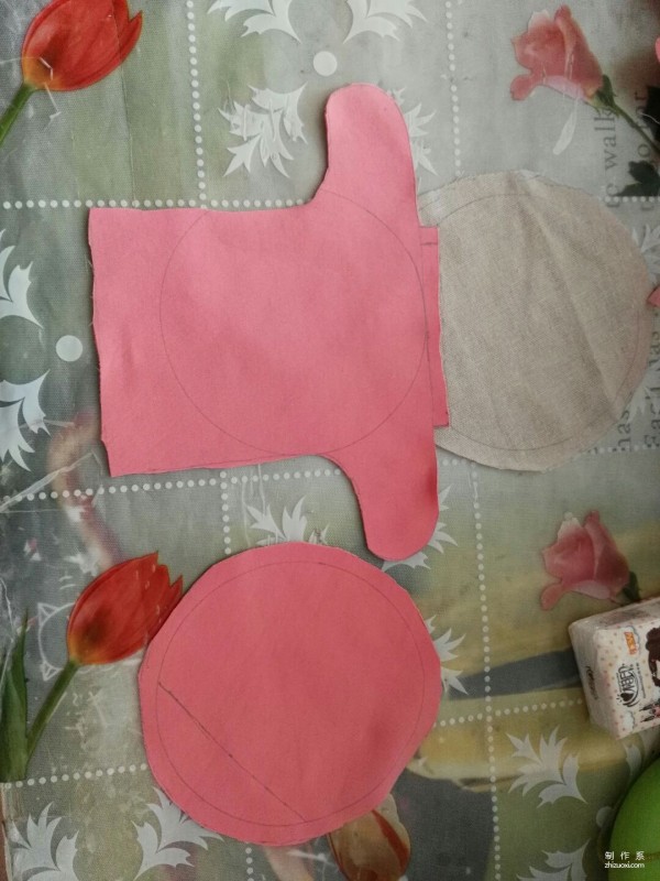 Tutorial on how to make a handmade cloth doll. Let’s use old clothes to DIY a cute bunny hand puppet with movable ears. How to make a handmade patchwork doll.