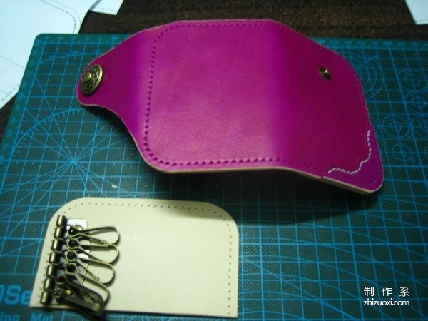 Leather art leather hand-making tutorial, pink red moon leather card holder hand-making tutorial