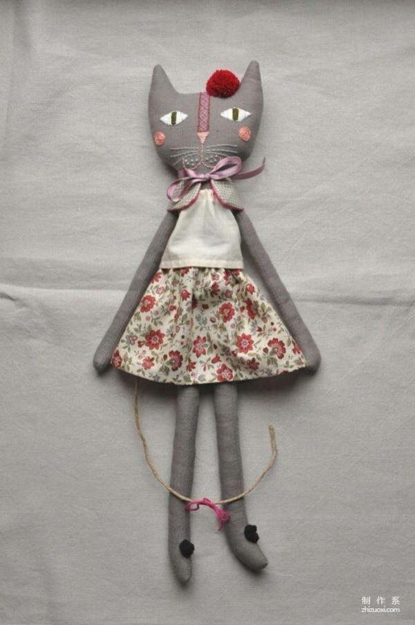 These dolls are so cute and easy to make. A guide to sewing doll stitches is included.