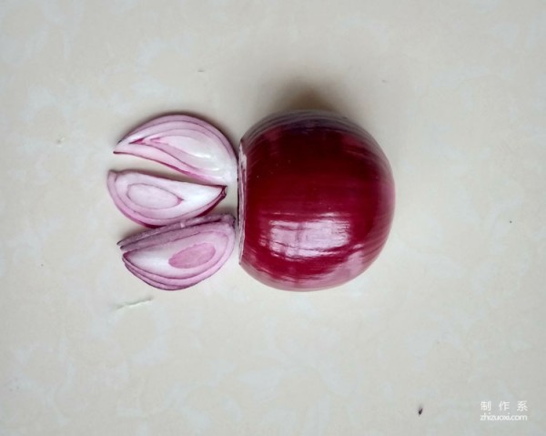 How to make handmade collage of onions, beans and goldfish