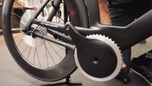 Known as the worlds most labor-saving bicycle, its transmission efficiency is as high as 99%