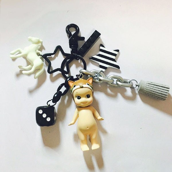 Share with you a cute and cute doll key pendant