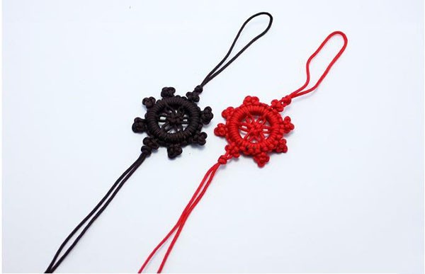 Appreciation of beautiful handmade DIY creative weaving auspicious Chinese knot products