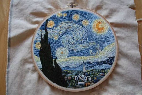 Amazing and Creative Hand Embroidery DIY Van Gogh’s Starry Sky Picture