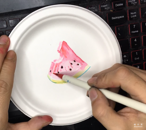 Children learn to draw, simple and practical hand-painted paper plate drawing method of watermelon