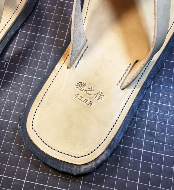 Making basic leather flip-flops (with drawings)