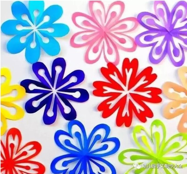 Paper cutting flower tutorial for kindergarten students