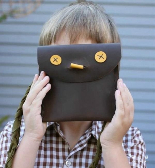 How to make two cute simple handmade leather shoulder bags for children