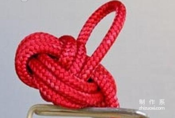 Chinese knot art: simple fist knot Chinese knot weaving method