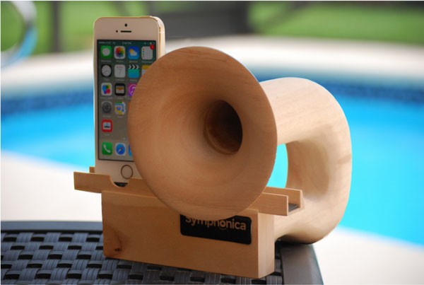 Retro Wooden iPhone Speaker