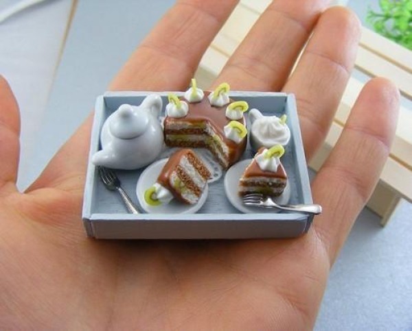 Exquisite miniature food carvings